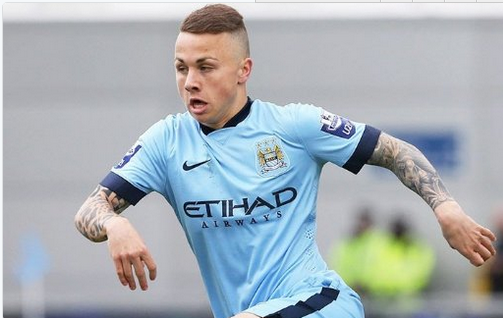 足球成为这 足球成为这