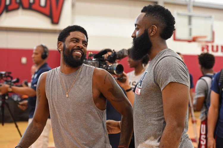 遭遇夹击 遭遇夹击