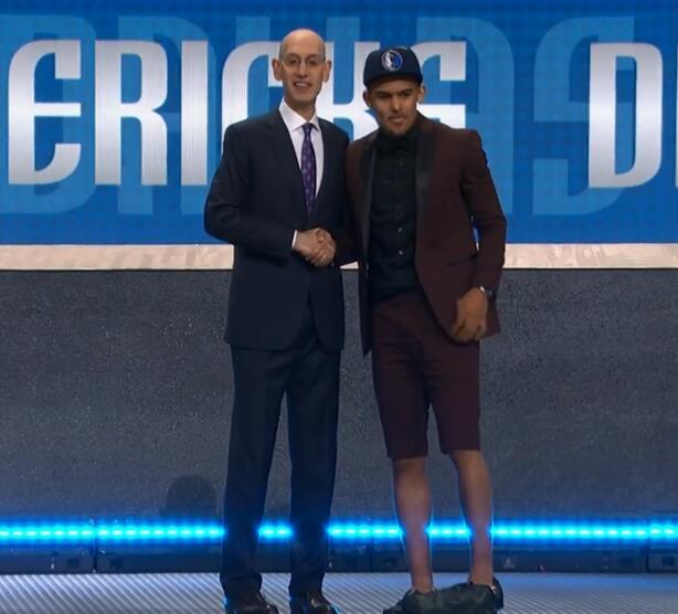 靠球的出手 靠球的出手